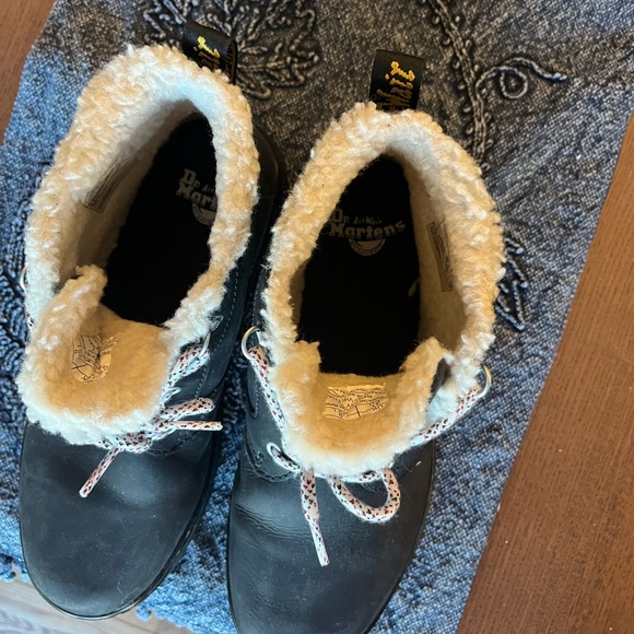 Doc dr martens Bonny faux sherling lined boots (worn once) - Picture 3 of 7